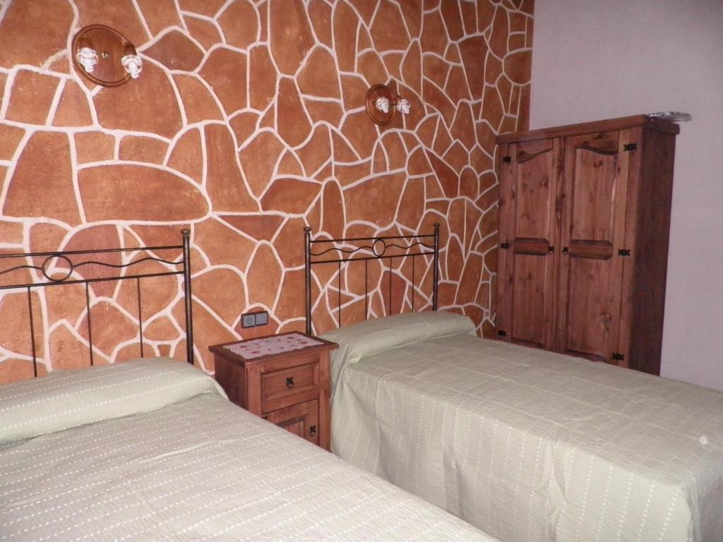 La Cueva Del Lince Guest House Zarza De Granadilla Exterior photo
